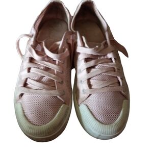 Beautiful Women’s Pink Breathable SketchesTennis Shoes Size    8,5